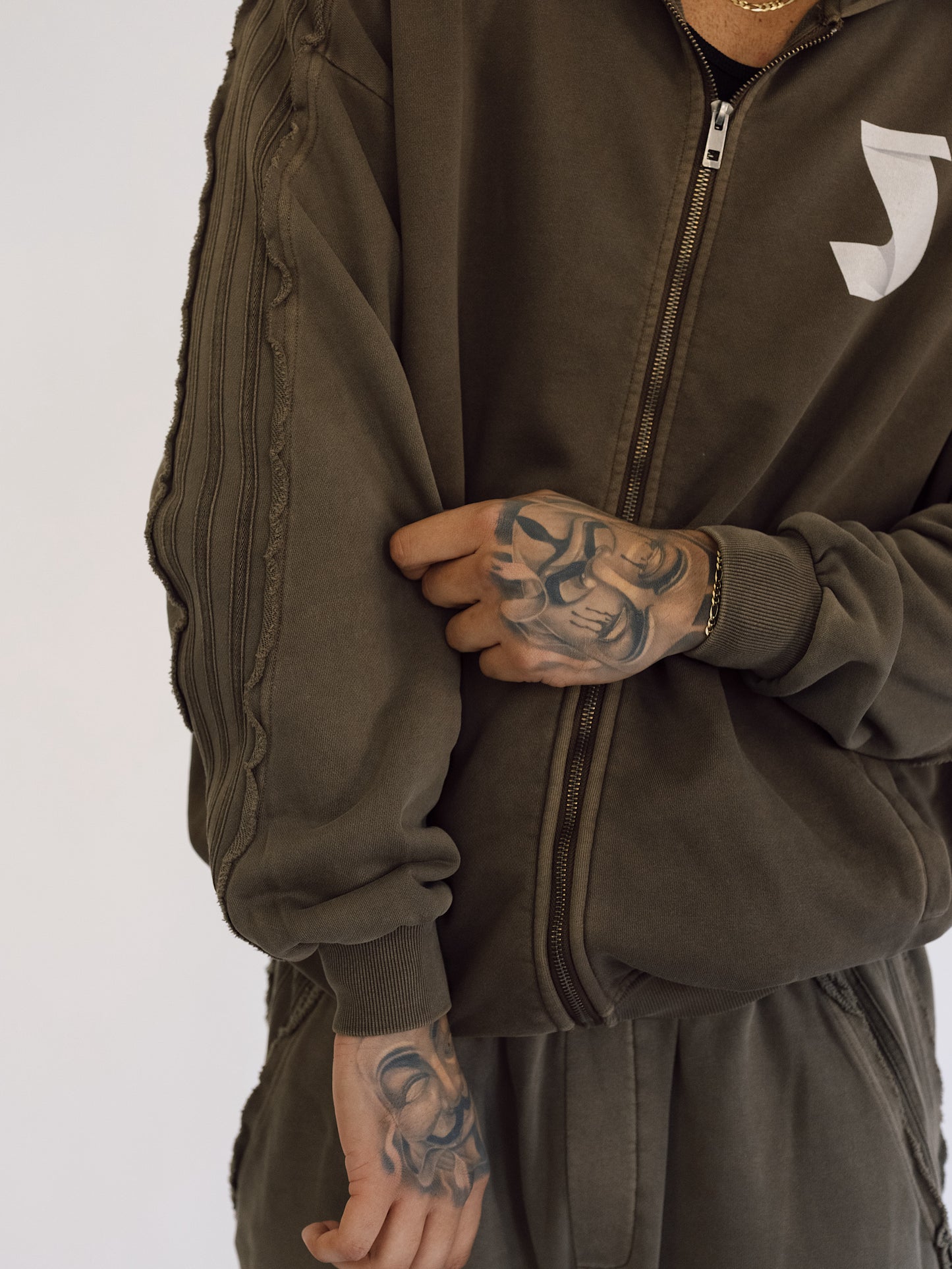 Raw Edge Zip-up Hoodie